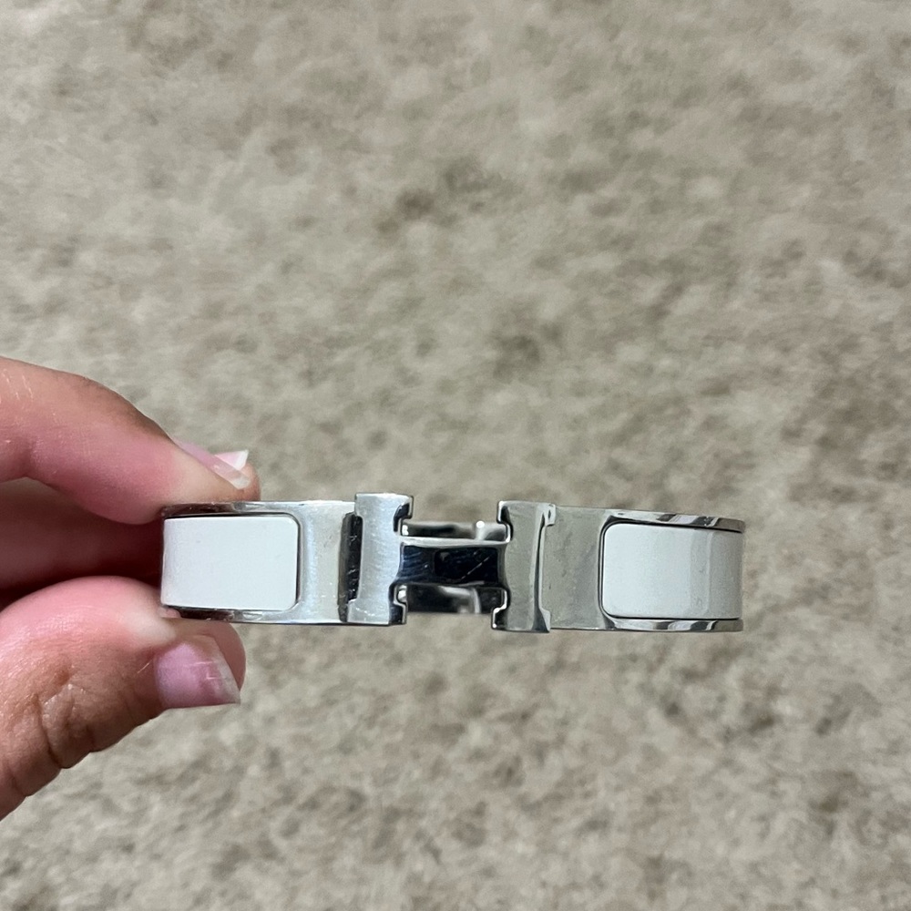 H style boutique bracelet
